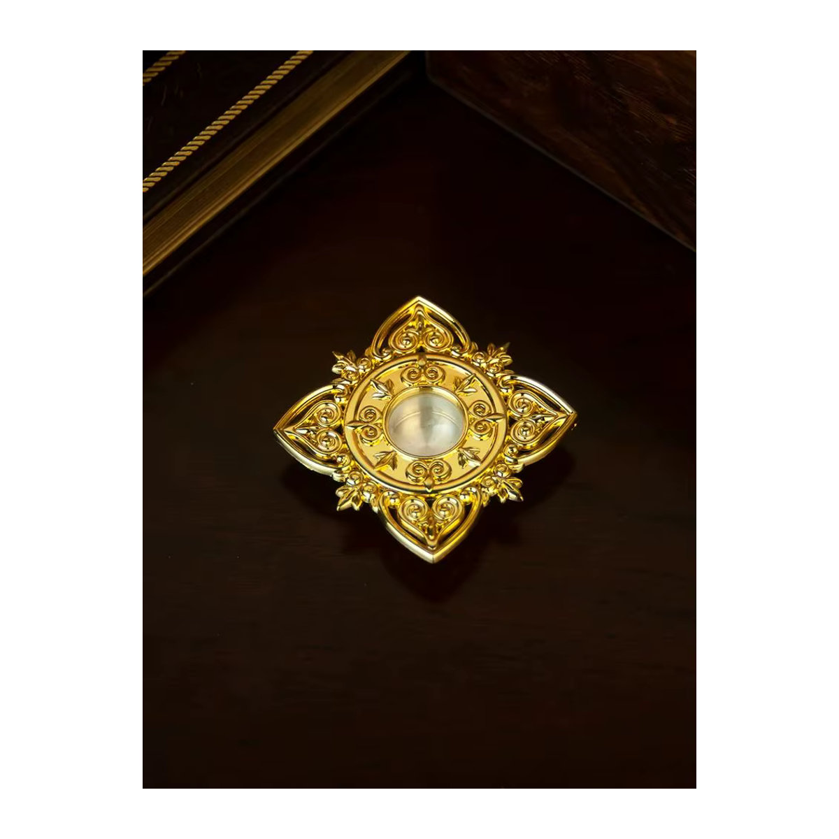 Vergoldete orthodoxe Aschenbox aus Zinklegierung in Gold für religiöse Dekoration und spirituelle Andenken - Bild 3