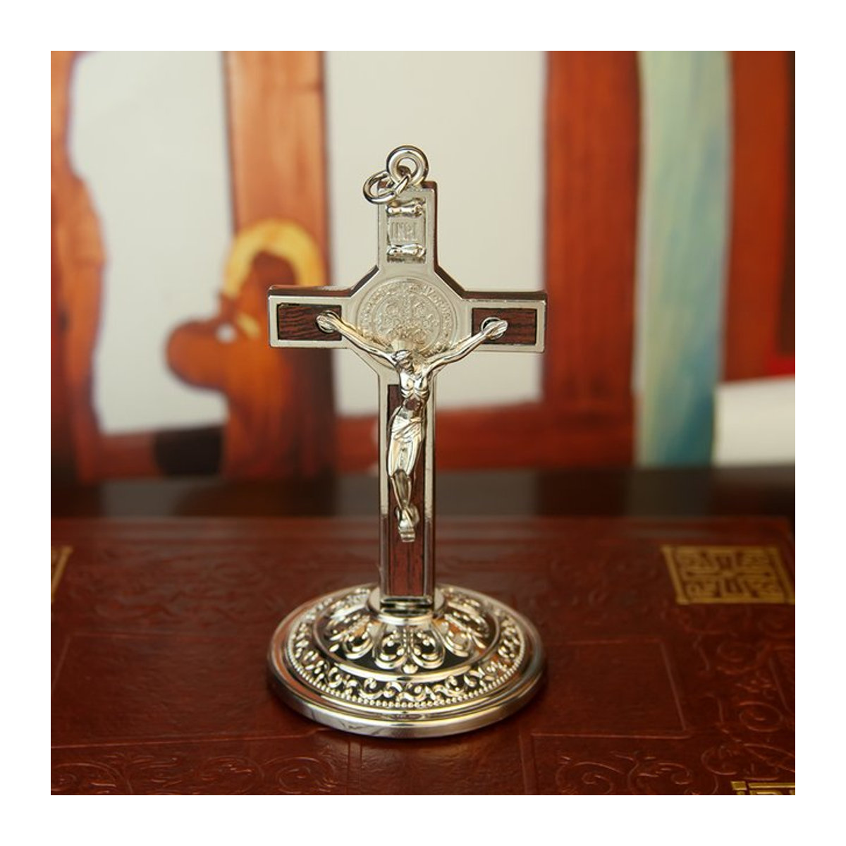 Vergoldetes Heiliges Benedikt-Kreuz aus Metall in Gold, 8,9 cm Höhe - Bild 1