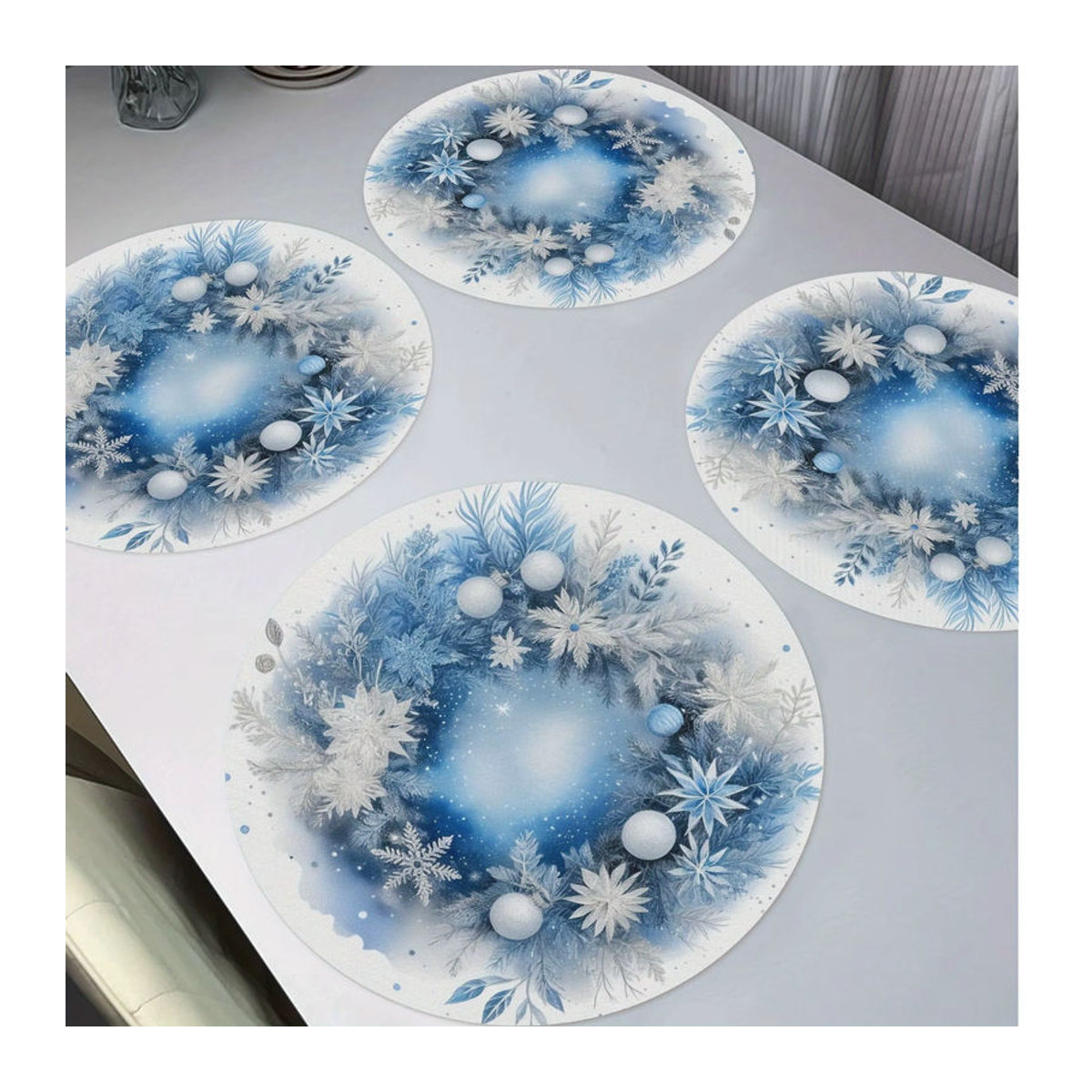 VIKAMA 4er-Set Weihnachts-Tischsets mit Schneeflocken- und Stechpalmen-Design in Rot und Blau - Bild 2