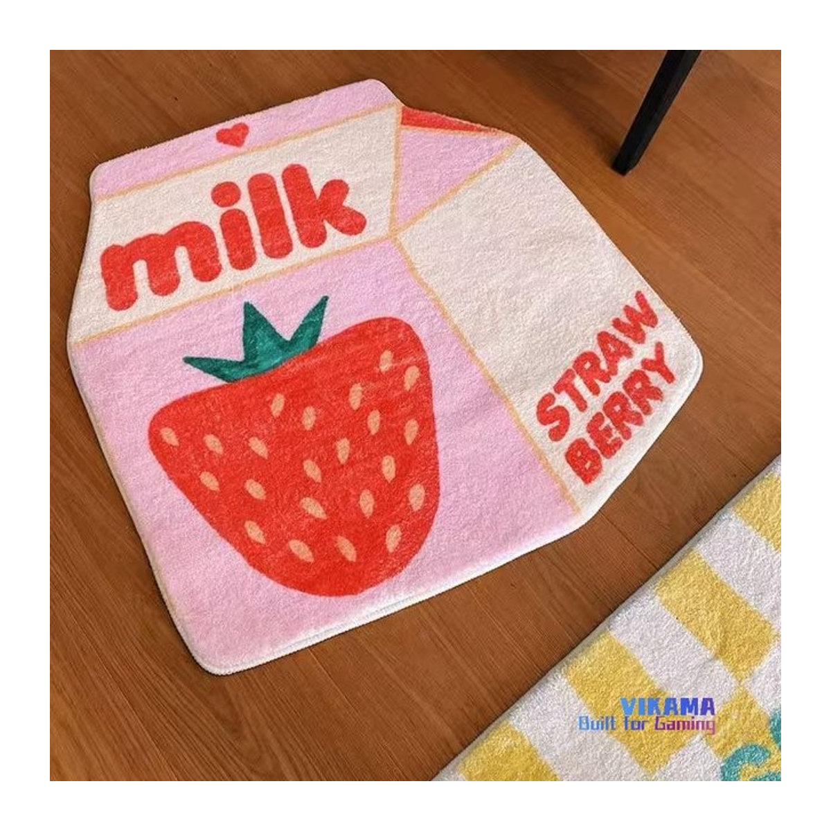 Vikama Kurzflor Teppich Erdbeer Milch Design in Weiß und Rosa für Schlafzimmer und Wohnzimmer - Bild 1