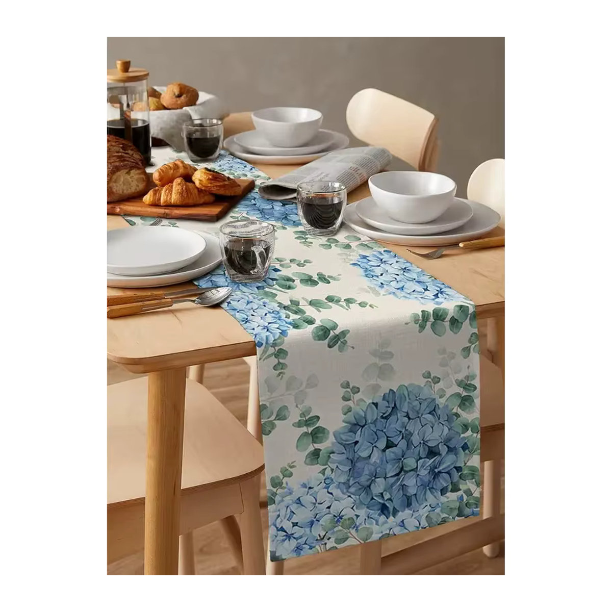 VIKAMA Tischläufer aus Leinen mit blauem Hortensien- und Eukalyptus-Design - Bild 3