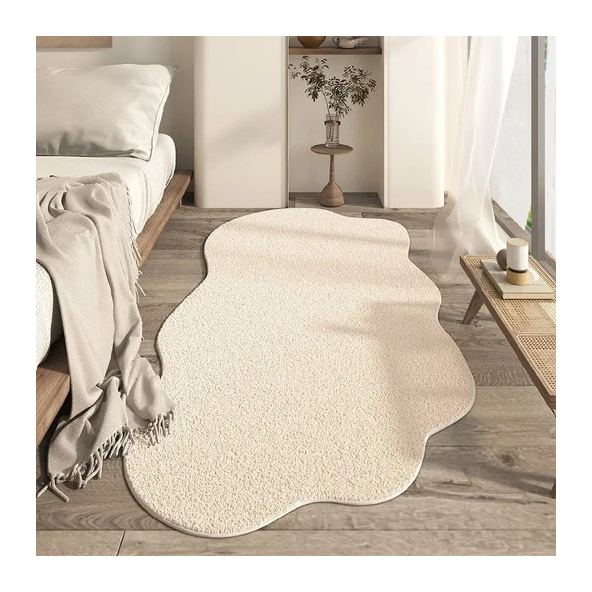 VIKAMA Wabi-Sabi Shaggy Teppich in Off-White mit unregelmäßiger Textur und minimalistischem Design für Wohnzimmer und Schlafzimmer - Bild 1