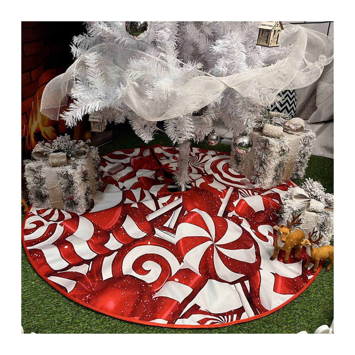 VIKAMA Weihnachtsbaum Rock mit Candy Cane Muster in Rot und Weiß - Bild 2