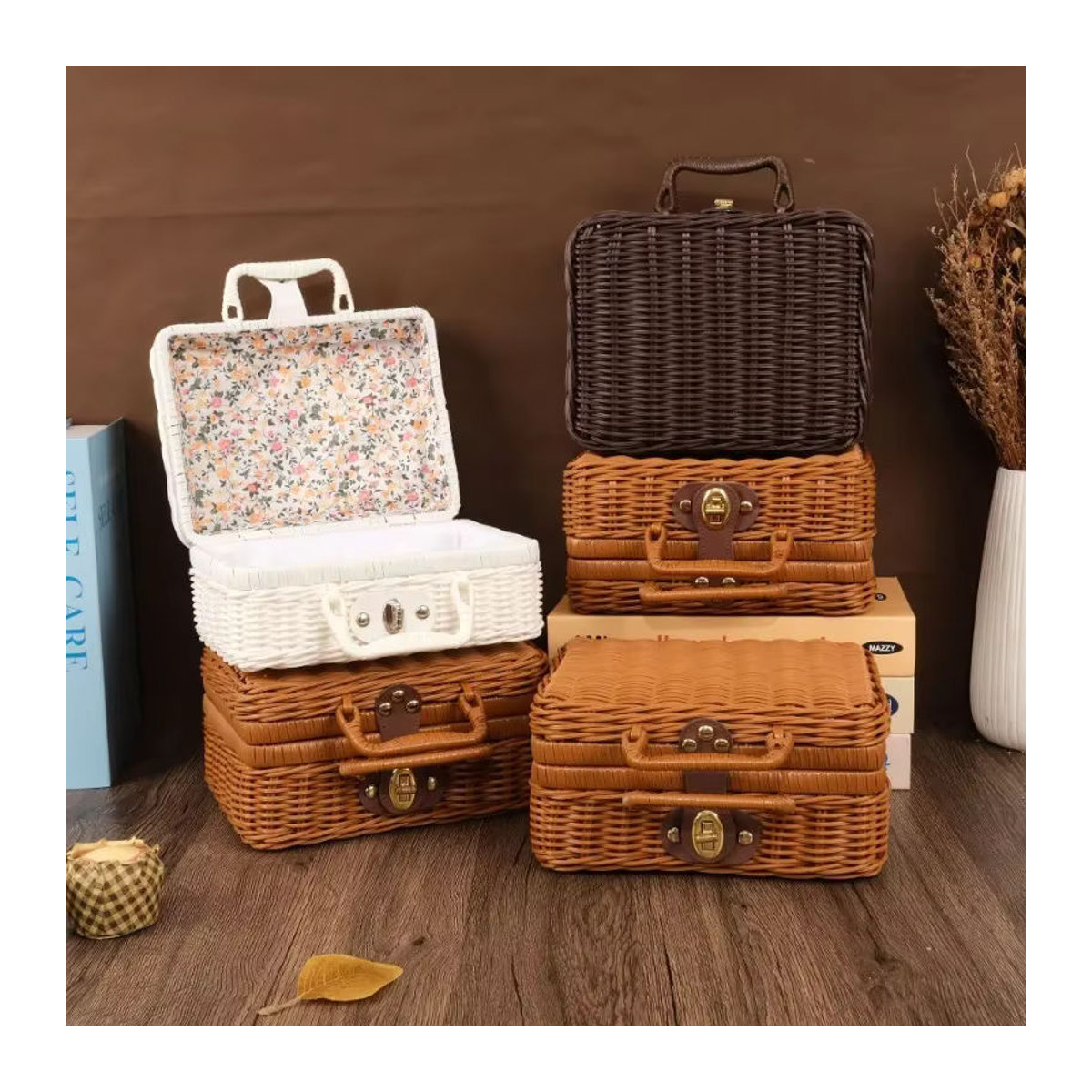 Vintage Aufbewahrungsbox aus Rattan und Kunststoff mit Deckel in Rosa oder Weiß mit floralem Design und rechteckiger Form - Bild 5