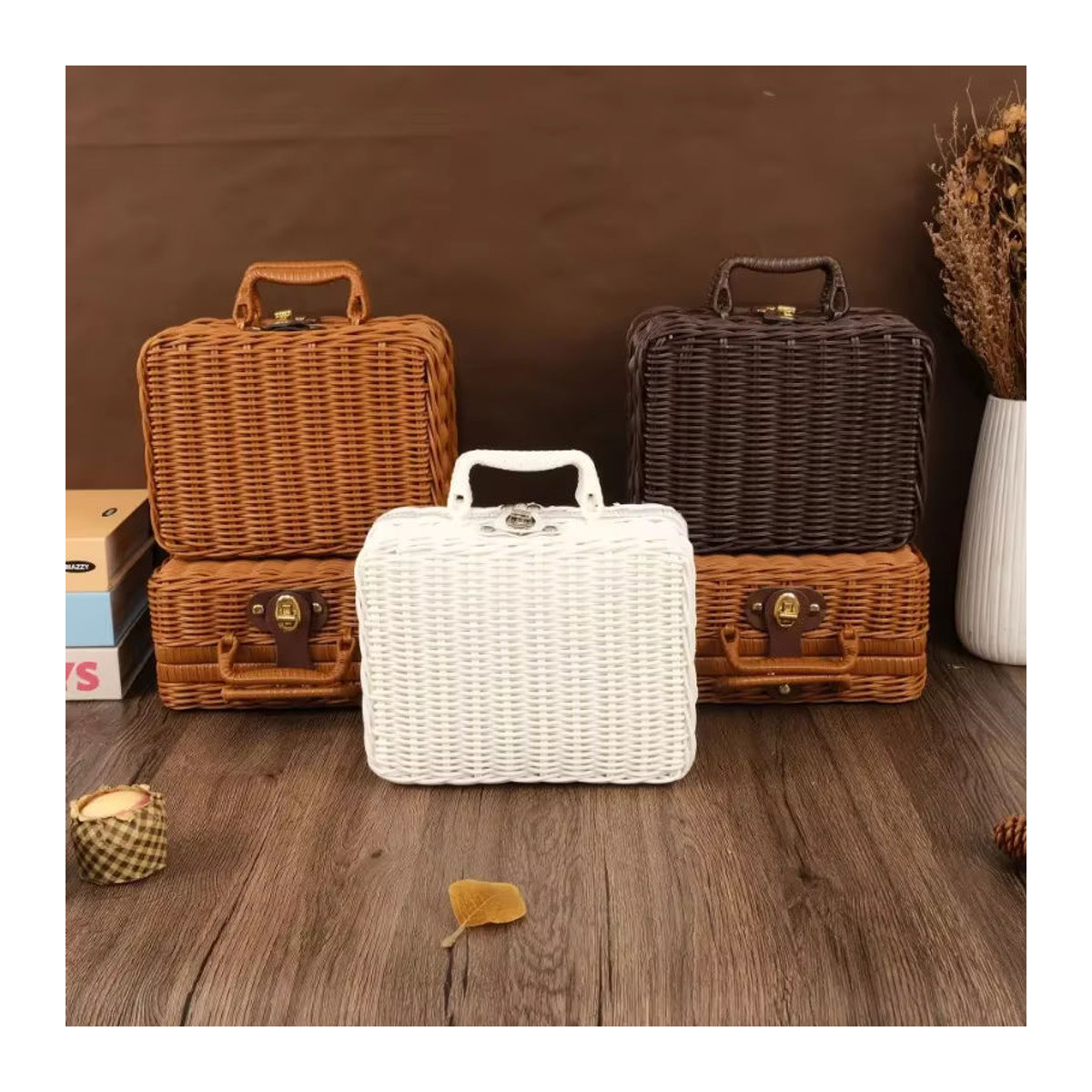 Vintage Aufbewahrungsbox aus Rattan und Kunststoff mit Deckel in Rosa oder Weiß mit floralem Design und rechteckiger Form - Bild 6