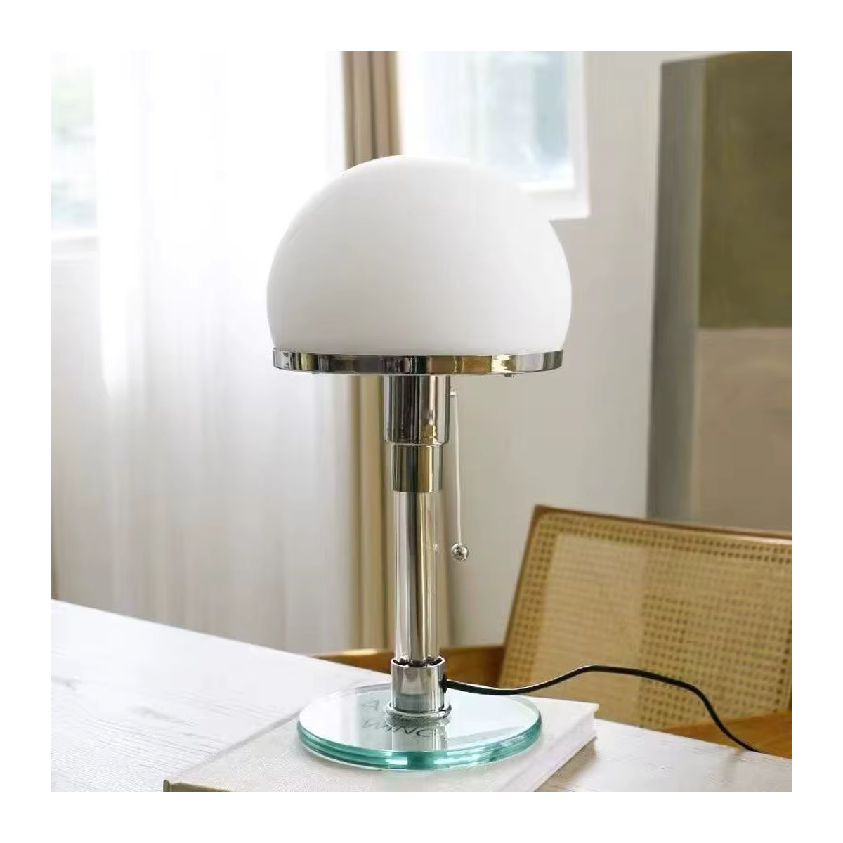 Vintage Bauhaus Tischlampe aus Glas in Weiß im Mid-Century Modern und Skandinavischen Design - Bild 3