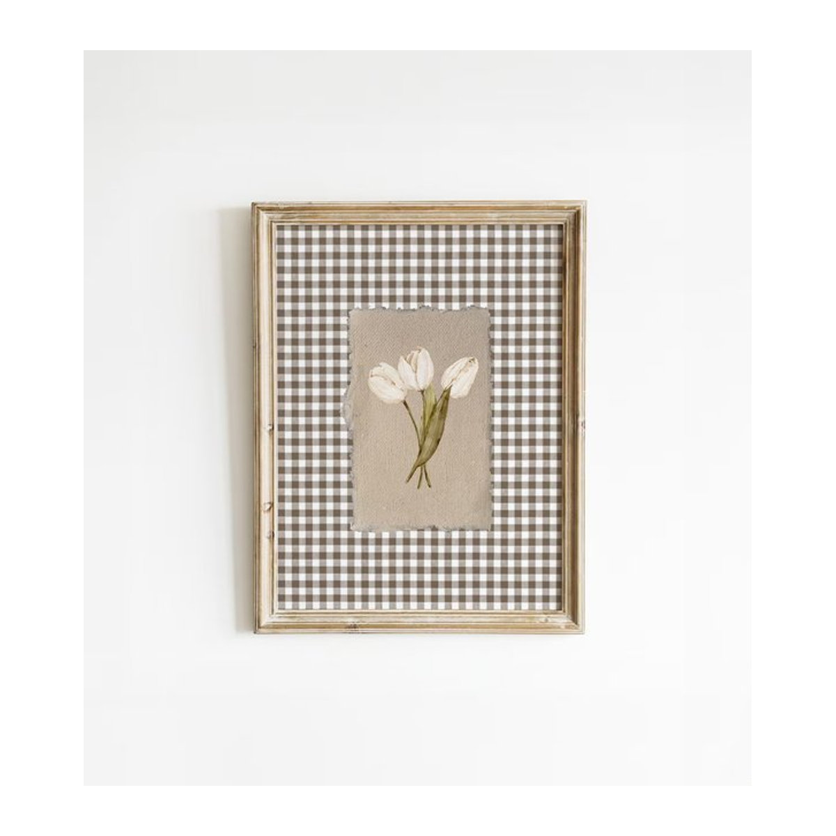 Vintage Leinwanddruck Potdemiel mit weißen Tulpen und braunem Gingham-Muster in Hochformat zur Wandmontage - Bild 1