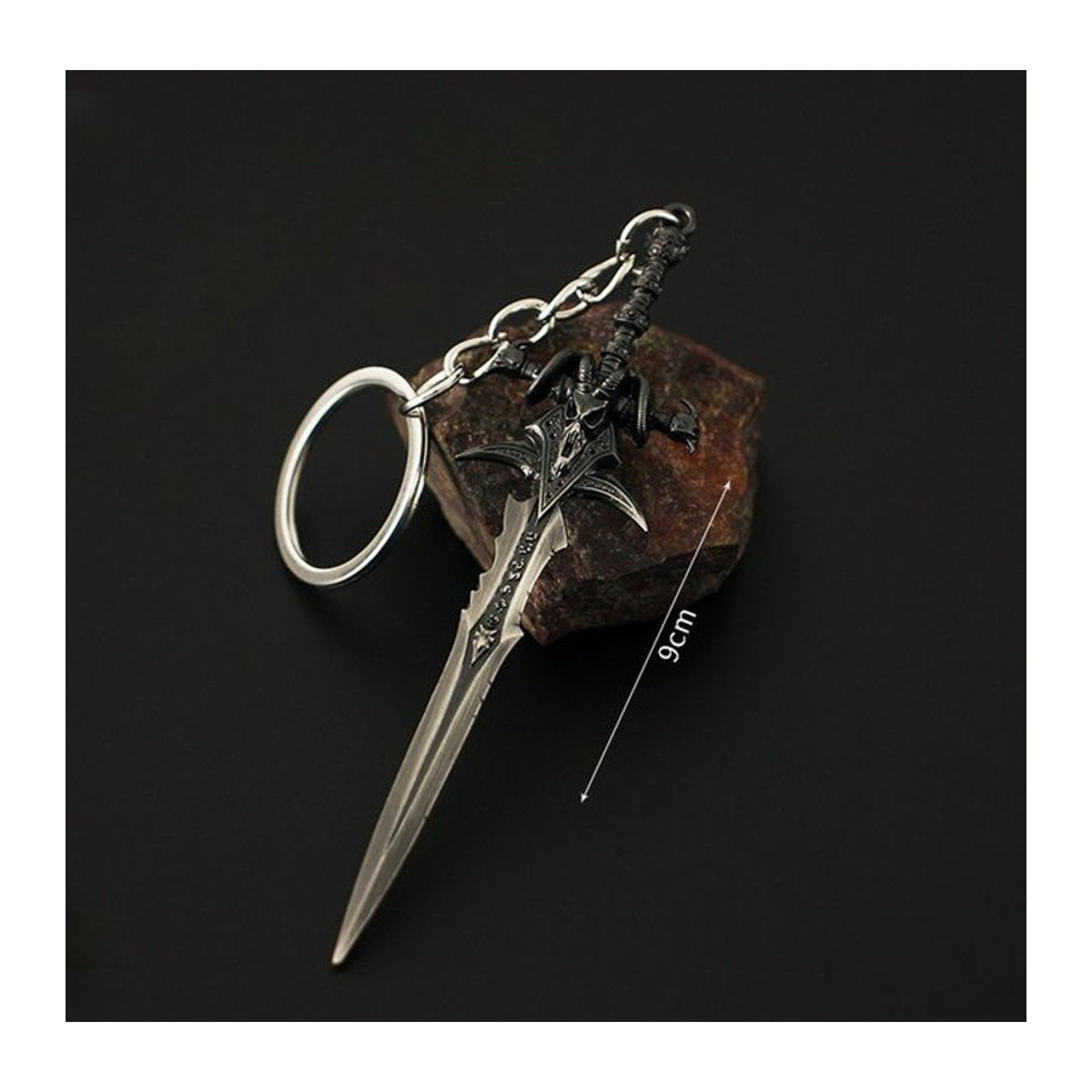 Vintage Metall Schwert Modell Frost Mourne Welt von War Crafts als Desktop Ornament und Schlüsselanhänger in Silber, Höhe: 9 cm - Bild 1