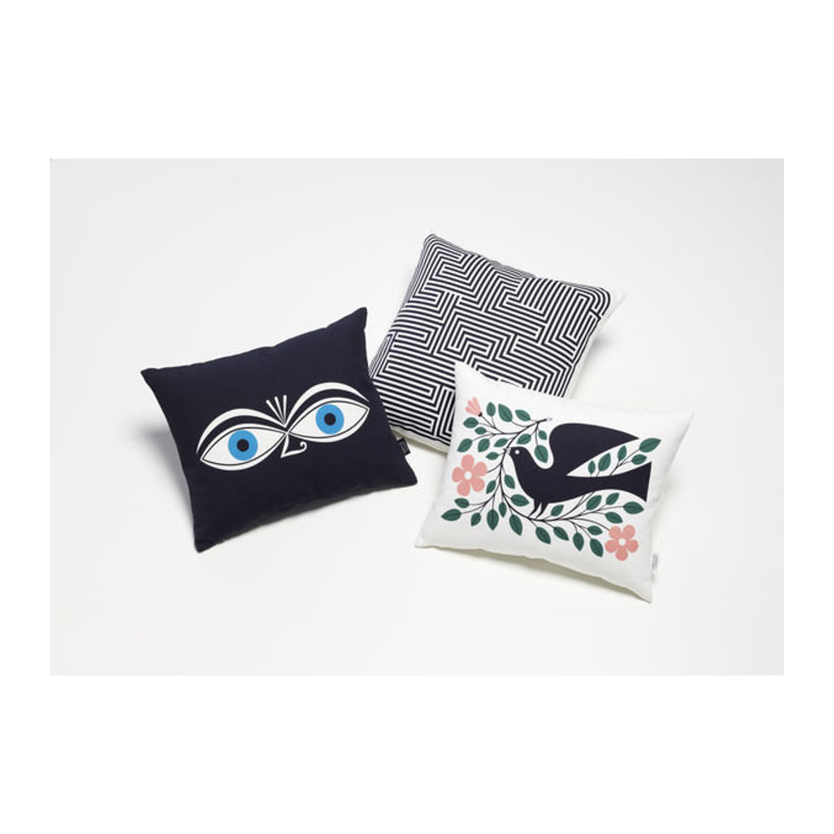 Vitra Graphic Print Kissen Eyes in Schwarz - Bild 3