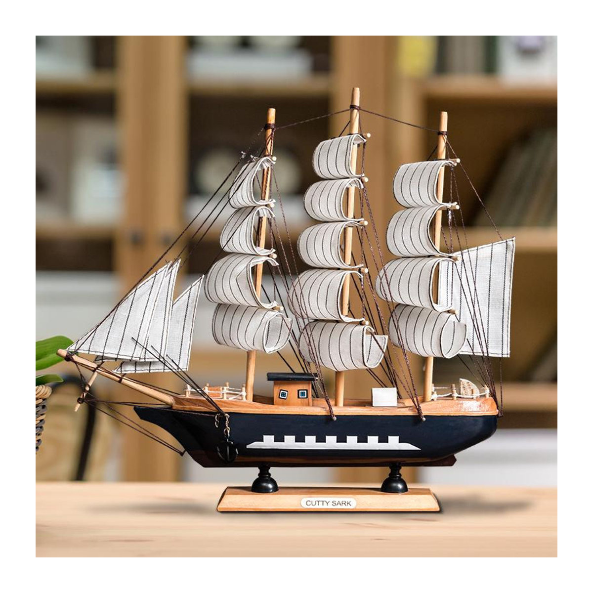 VividTrove Handgefertigtes Segelbootmodell aus Holz in Braun als moderne Dekoration - Bild 3