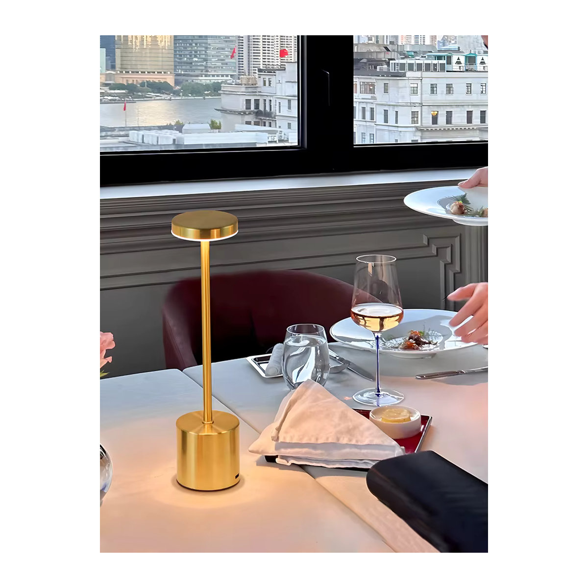 VooVoo LED Tischlampe Schwarz aus Metall mit 3 Farben und stufenloser Dimmung, minimalistisch und wiederaufladbar - Bild 4