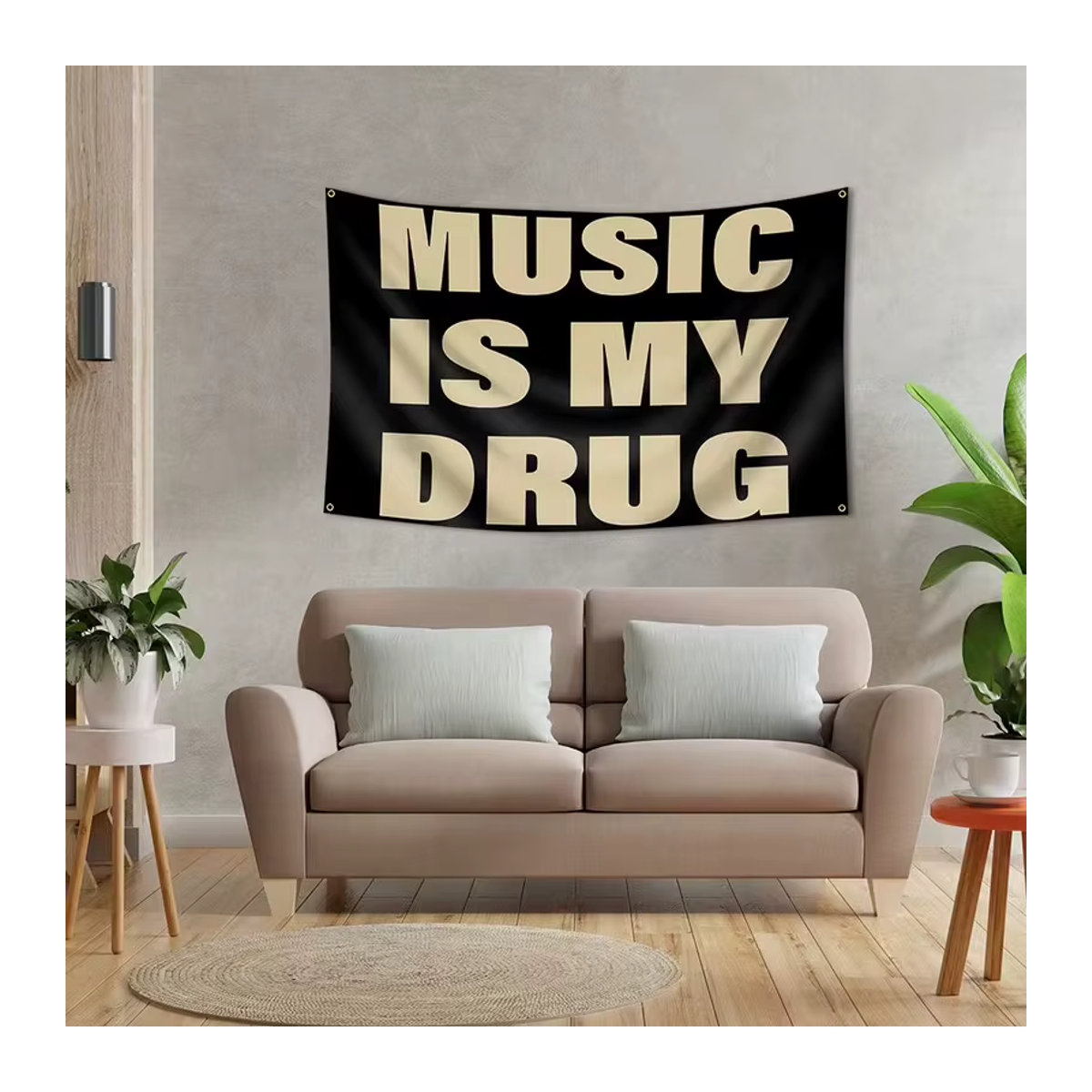 Wandteppich von RoarGosh mit dem Zitat Music Is My Drug in Schwarz und Braun, minimalistisches Textildesign für Musikliebhaber - Bild 2