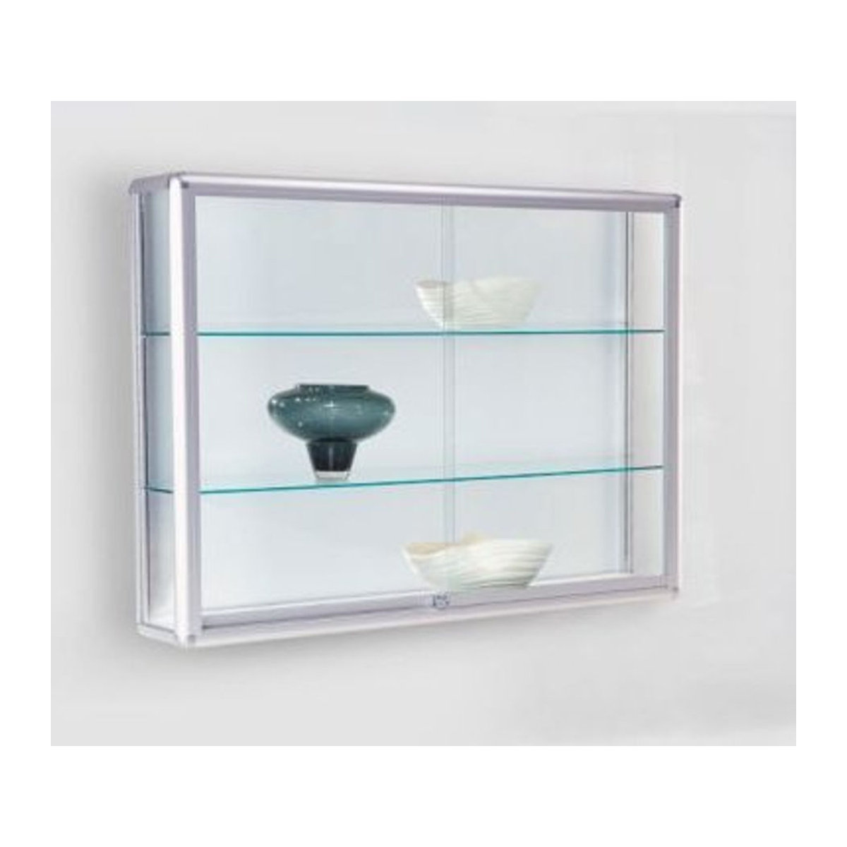 Wandvitrine BST Hängevitrine mit 3 Fächern und abschließbaren Schiebetüren, Silber-Weiß, B/T/H: 152 x 30 x 102 cm, Aluminium/Glas/Metall - Bild 1