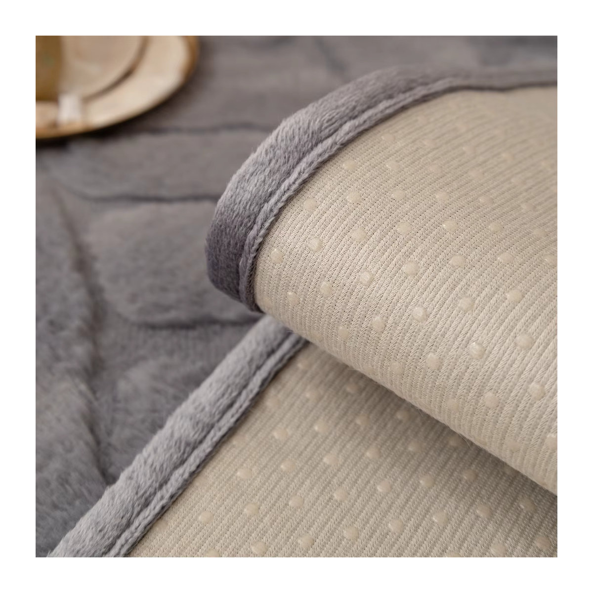 Warme Sofa Abdeckung aus Kunstkaninchenfell als dekorativer Schonbezug für dein Wohnzimmer in Beige oder Grau - Bild 3