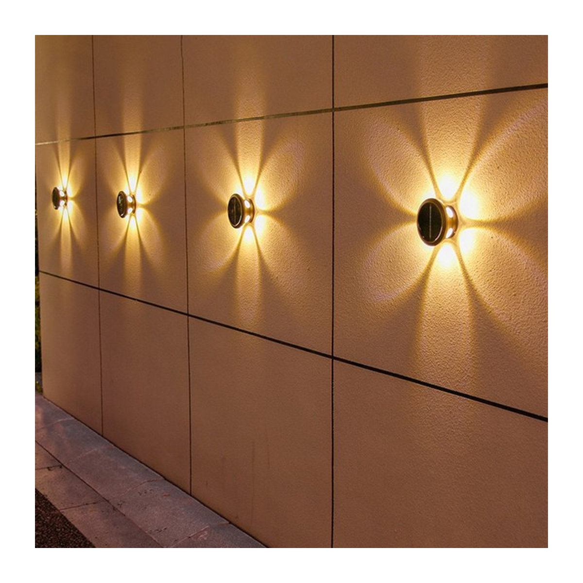 Wasserdichte Solar-LED-Wandleuchte für den Außenbereich in Schwarz mit minimalistischem Design - Bild 1