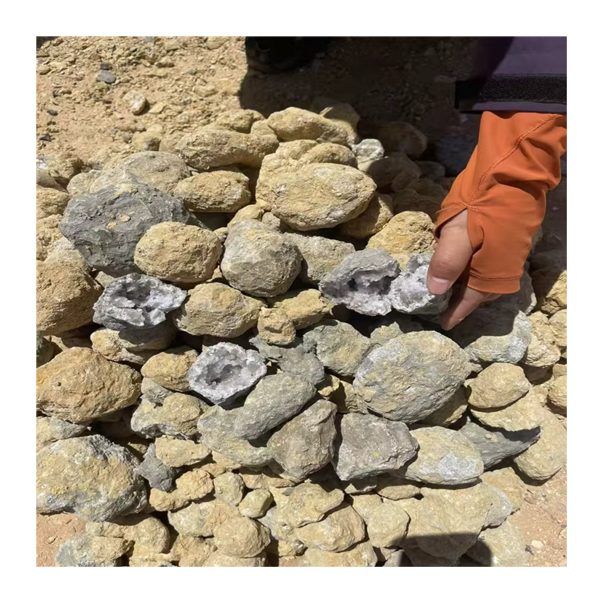Wei Hong Natürliche Quarzgeode Mehrfarbig 1000g - Bild 2
