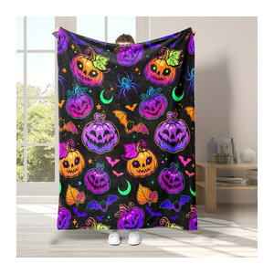 Weiche warme Halloween-Decke mit Kürbis, Fledermaus, Spinne und Mond Motiv für Couch, Büro oder Camping