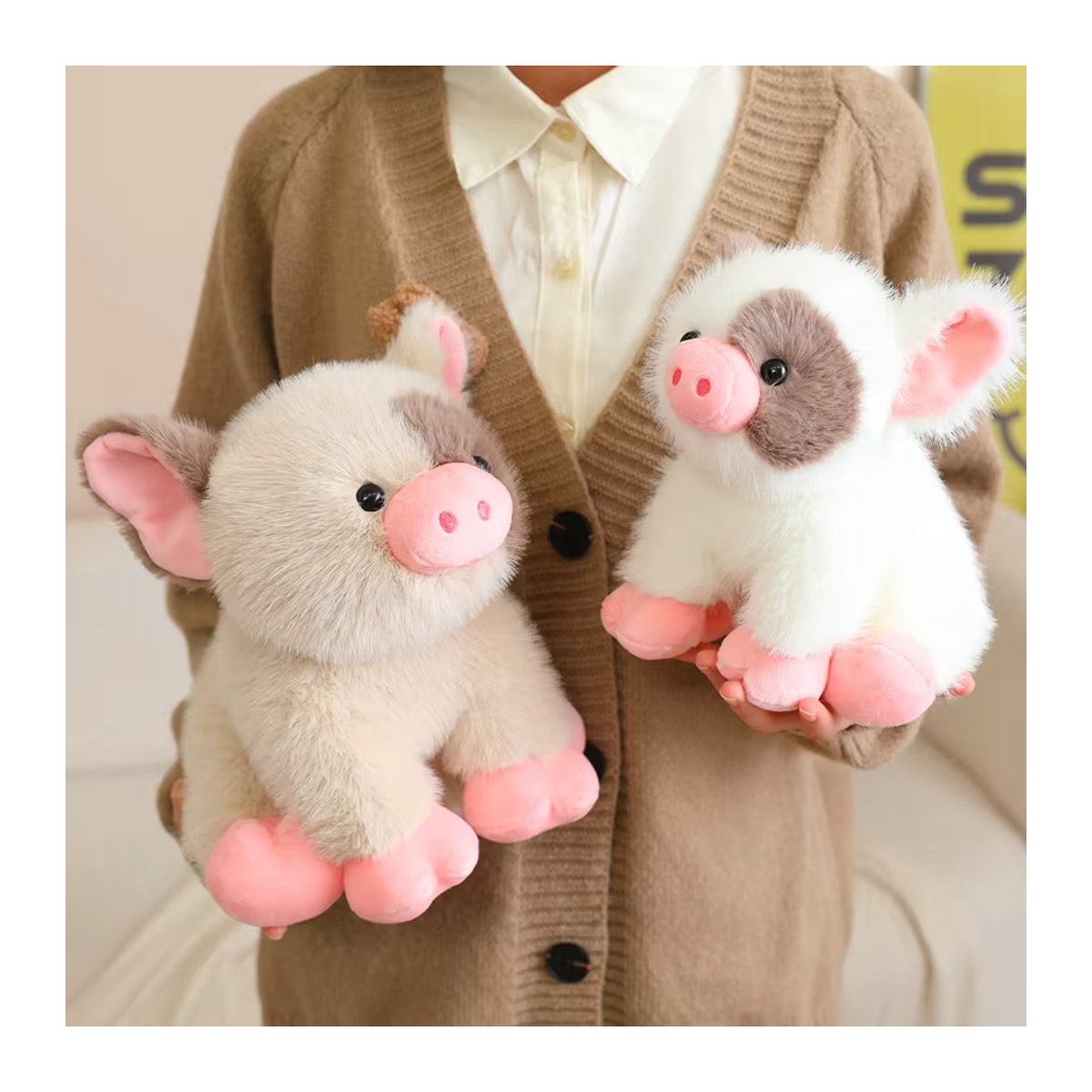 Weiches Plüschtier Schwein in Weiß, 20 cm Höhe, ideale Tierpuppe als Dekoration oder Geschenk für Kinder - Bild 2