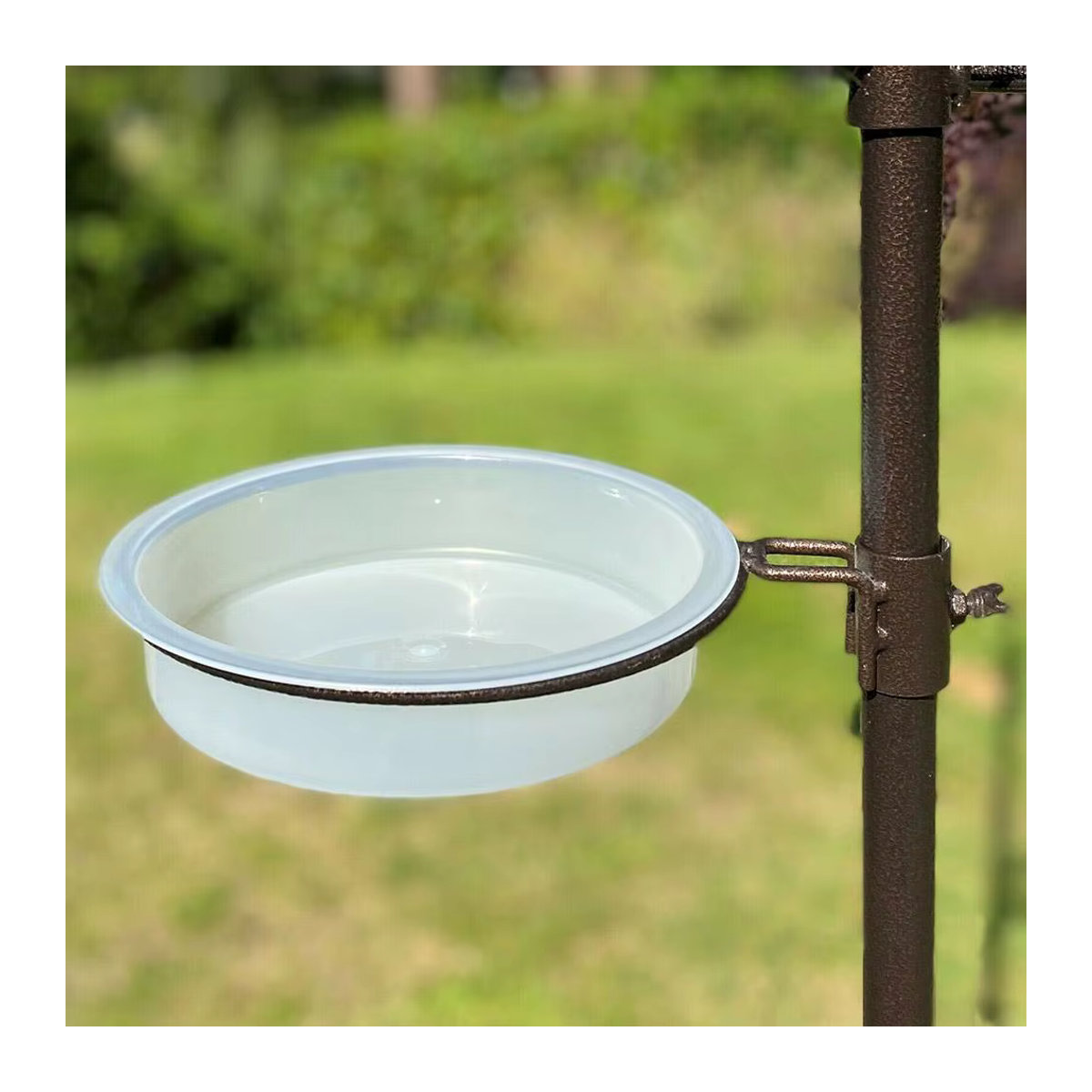 Weiße Vogel-Fütterungsschale und Vogelbad aus Kunststoff für den Garten und die Terrasse - Bild 2