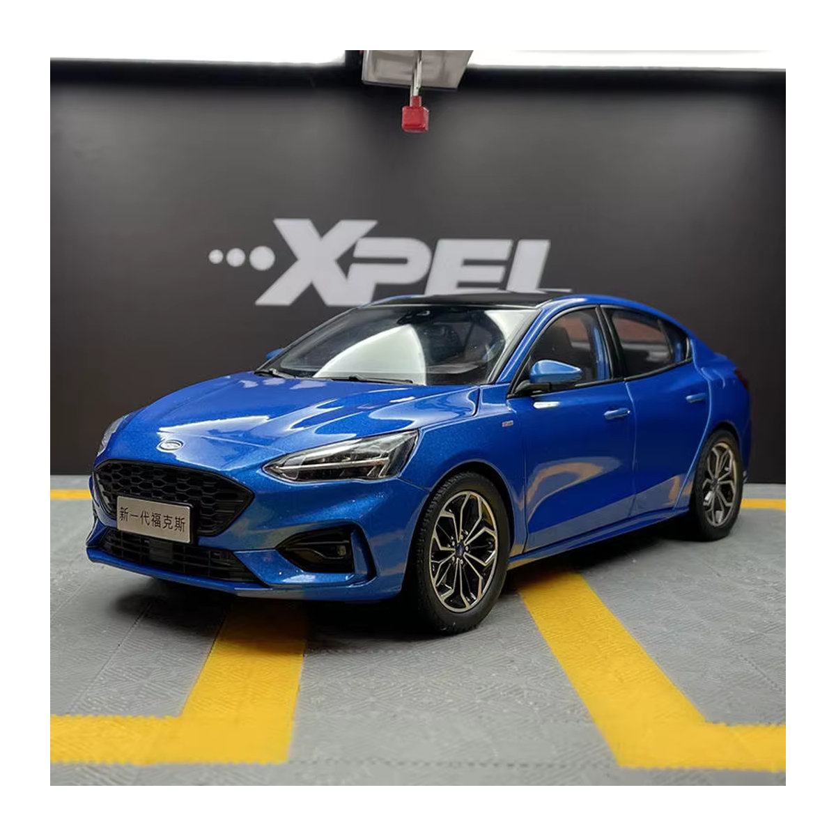 WELLY Ford Focus Coupé Modellauto 1:18 Blau Metalllegierung Sammlerstück - Bild 2