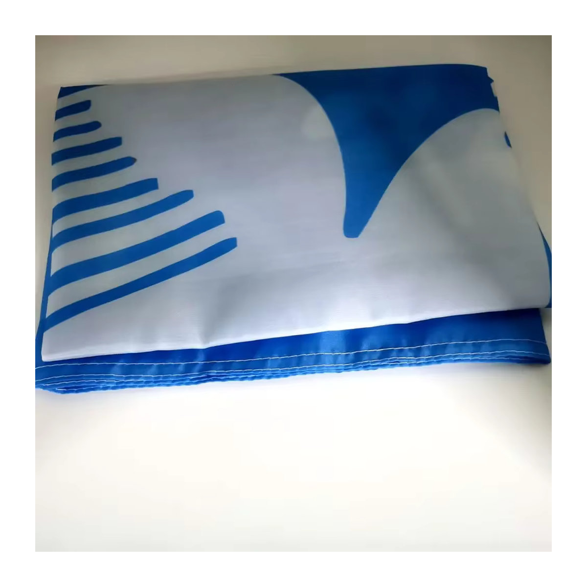 Weltfriedensflagge Stop The War mit Taubenmotiv, blaues Polyester-Banner mit Ösen für Outdoor und Indoor, rechteckig - Bild 3