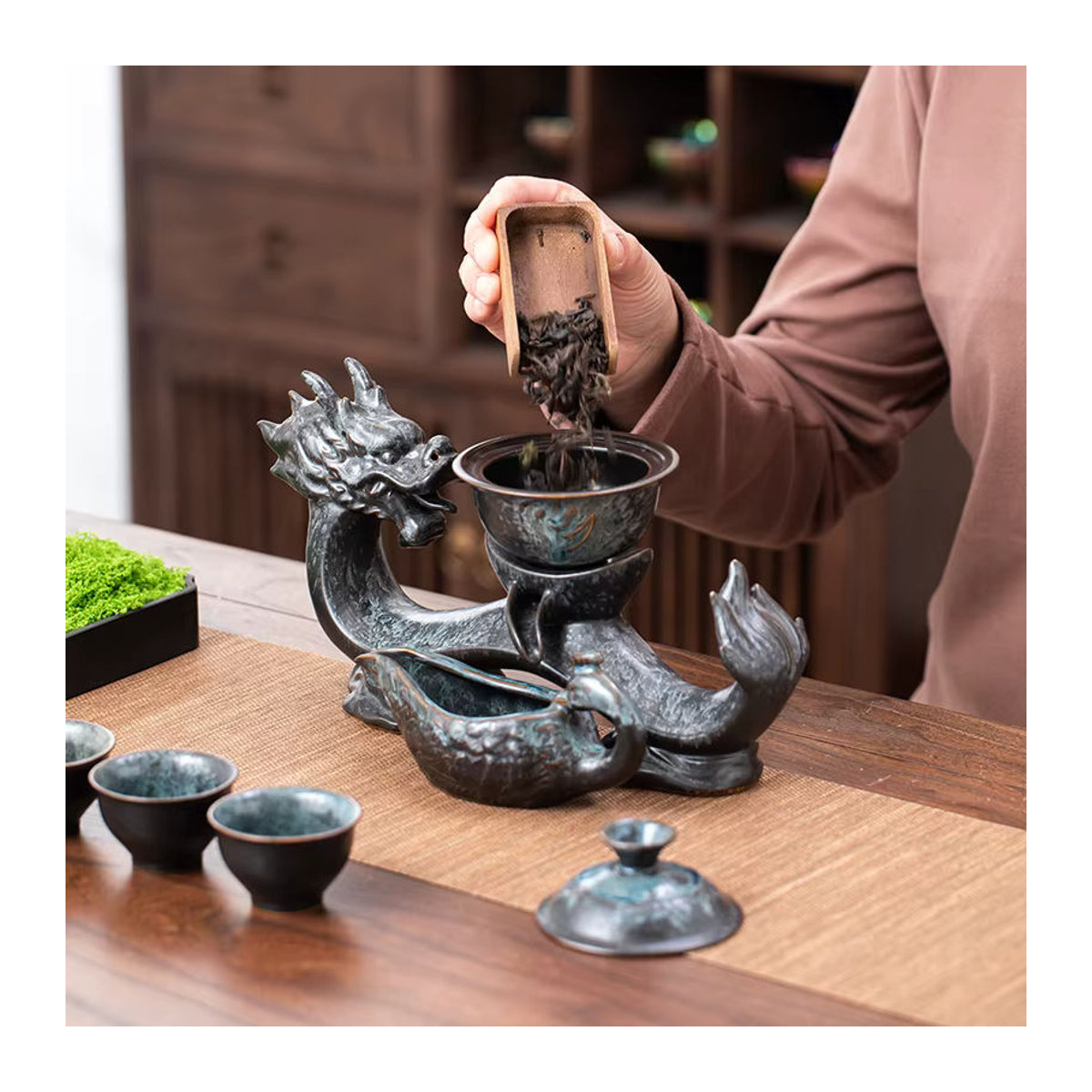 WENZHE Ruyi-Drachen Teekannen-Set mit drehbarer Teekanne, Keramikofen und 8 Teetassen in Schwarz/Weiß - Bild 4