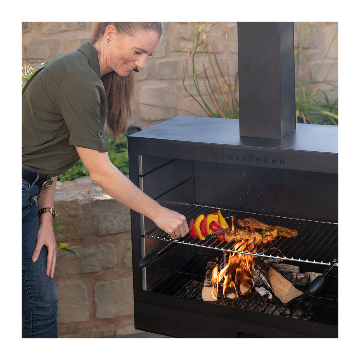 Westmann Grill und Gartenkamin als Terrassenofen aus Metall in Schwarz - Bild 3