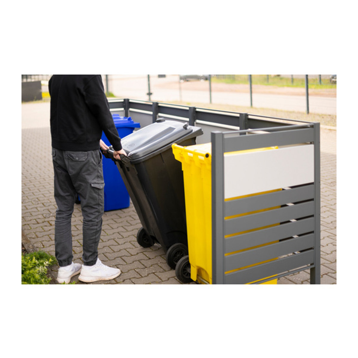 Westmann Mülltonnenbox Planum aus Stahl für 4 Mülltonnen à 240 L, Grau, B/T/H: 330 x 90 x 120 cm - Bild 4