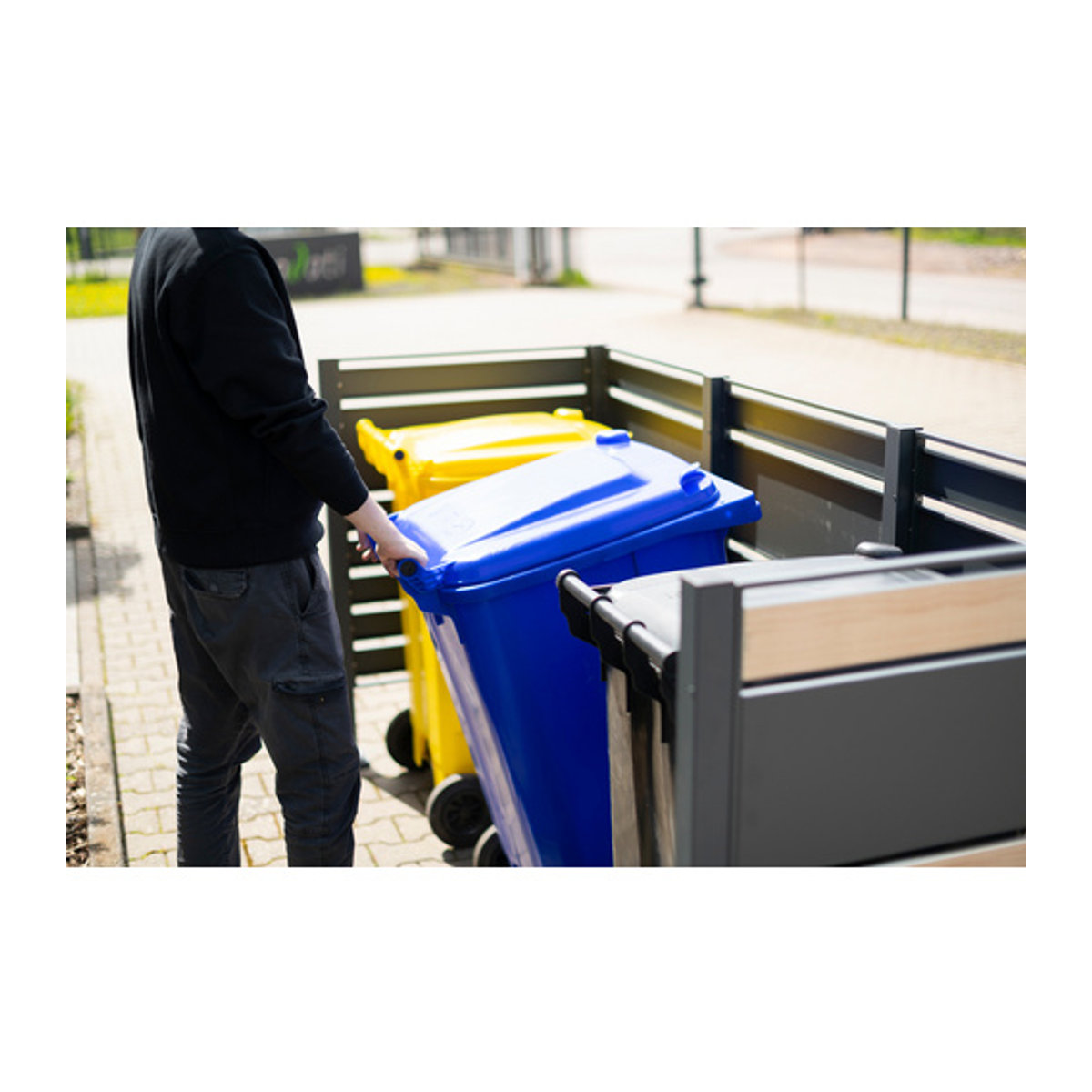 Westmann Mülltonnenbox Planum für 3 Mülltonnen aus Stahl, Farbe: braun, B/H/T: 250 x 120 x 90 cm - Bild 6