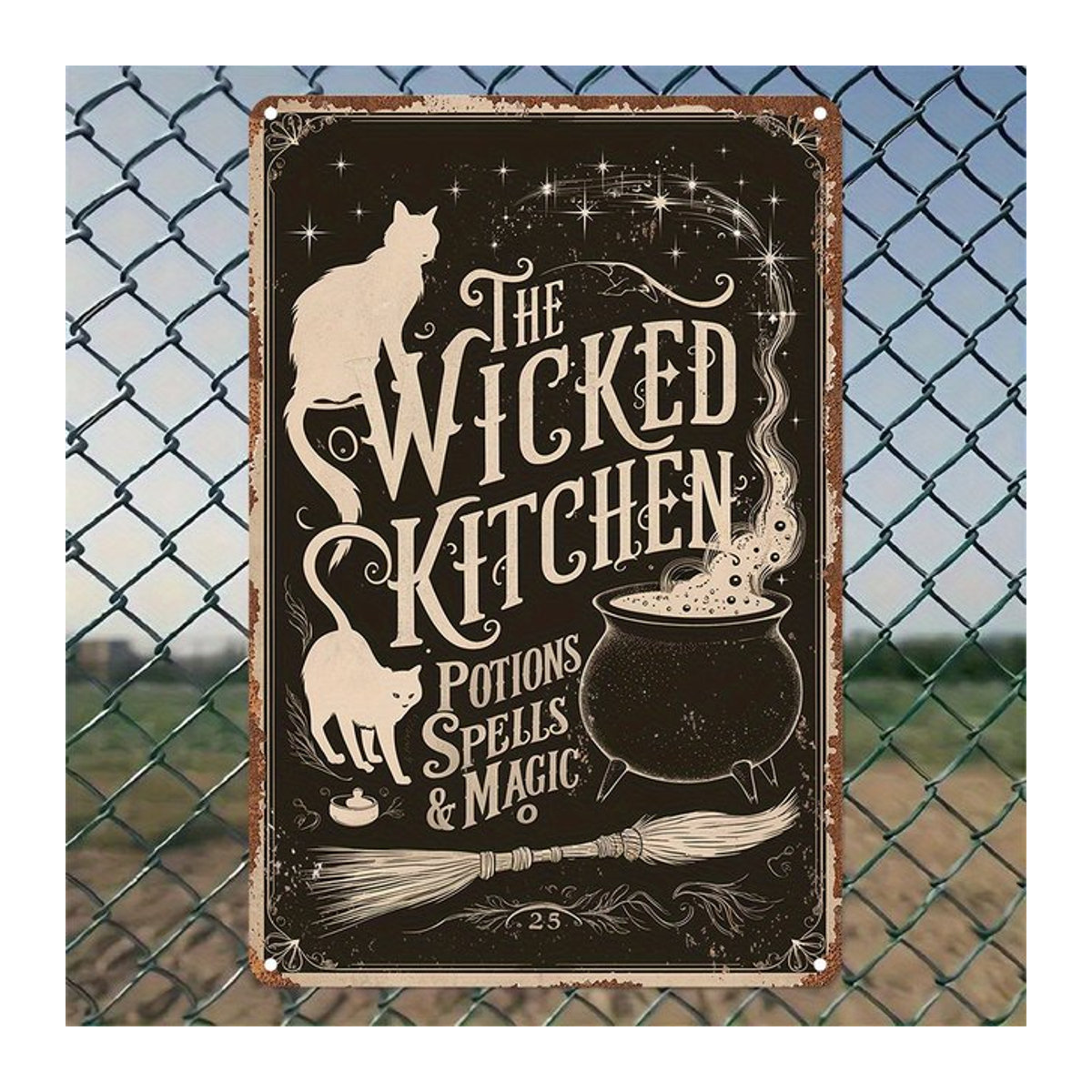Wicked Kitchen Metall-Wandkunstschild Hexenkatze und Kessel Design in Schwarz für Halloween-Dekoration - Bild 1