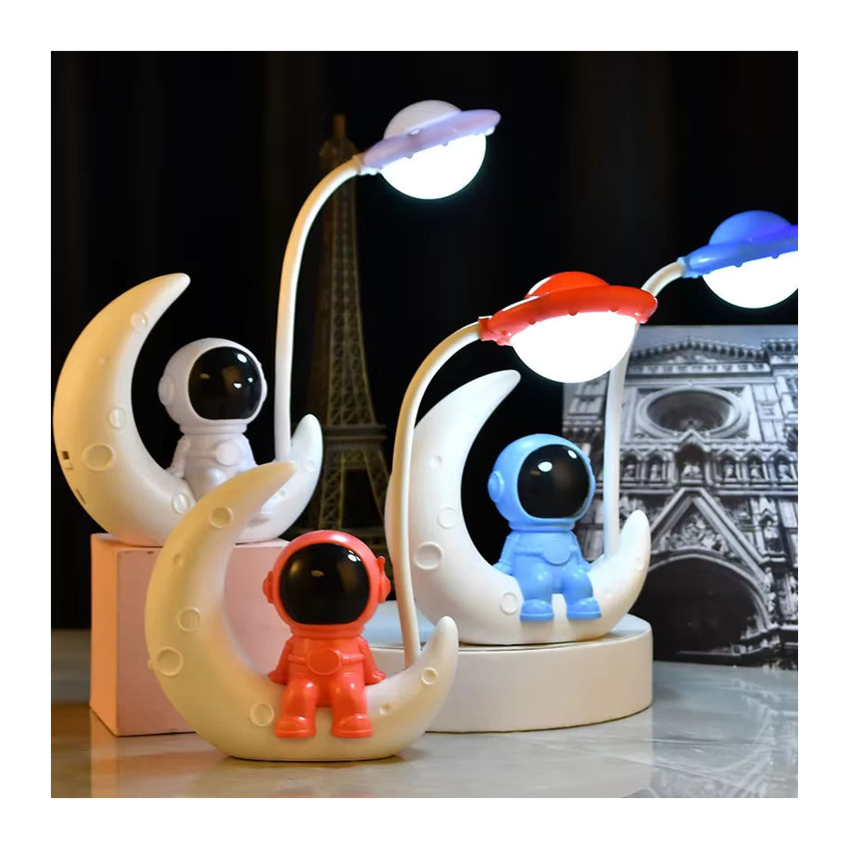 Wiederaufladbare LED Astronaut Nachtlicht Tischlampe von lyfs in Weiß - Bild 3