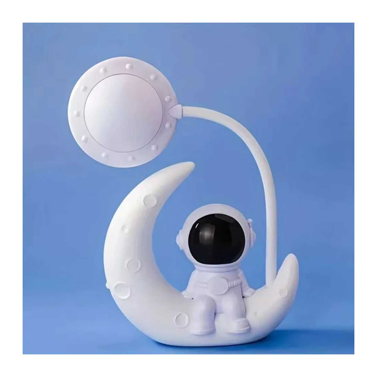 Wiederaufladbare LED Astronaut Nachtlicht Tischlampe von lyfs in Weiß - Bild 5