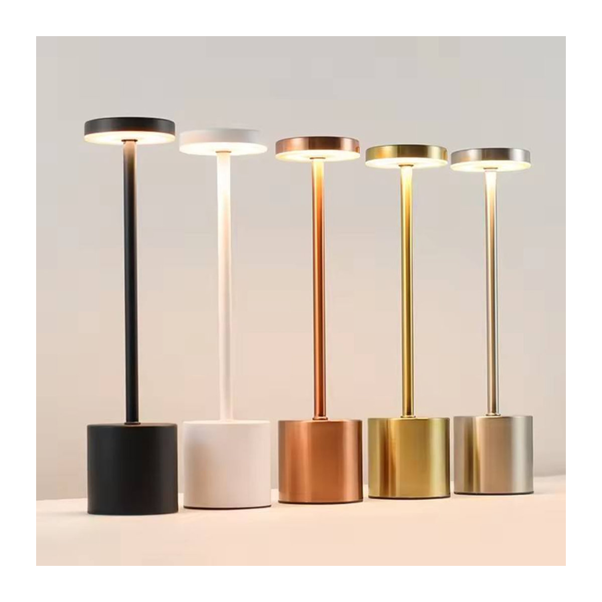 Wiederaufladbare LED-Schreibtischlampe aus Metall im skandinavischen Design, kabellose Touch-Control Tischleuchte in Schwarz - Bild 1