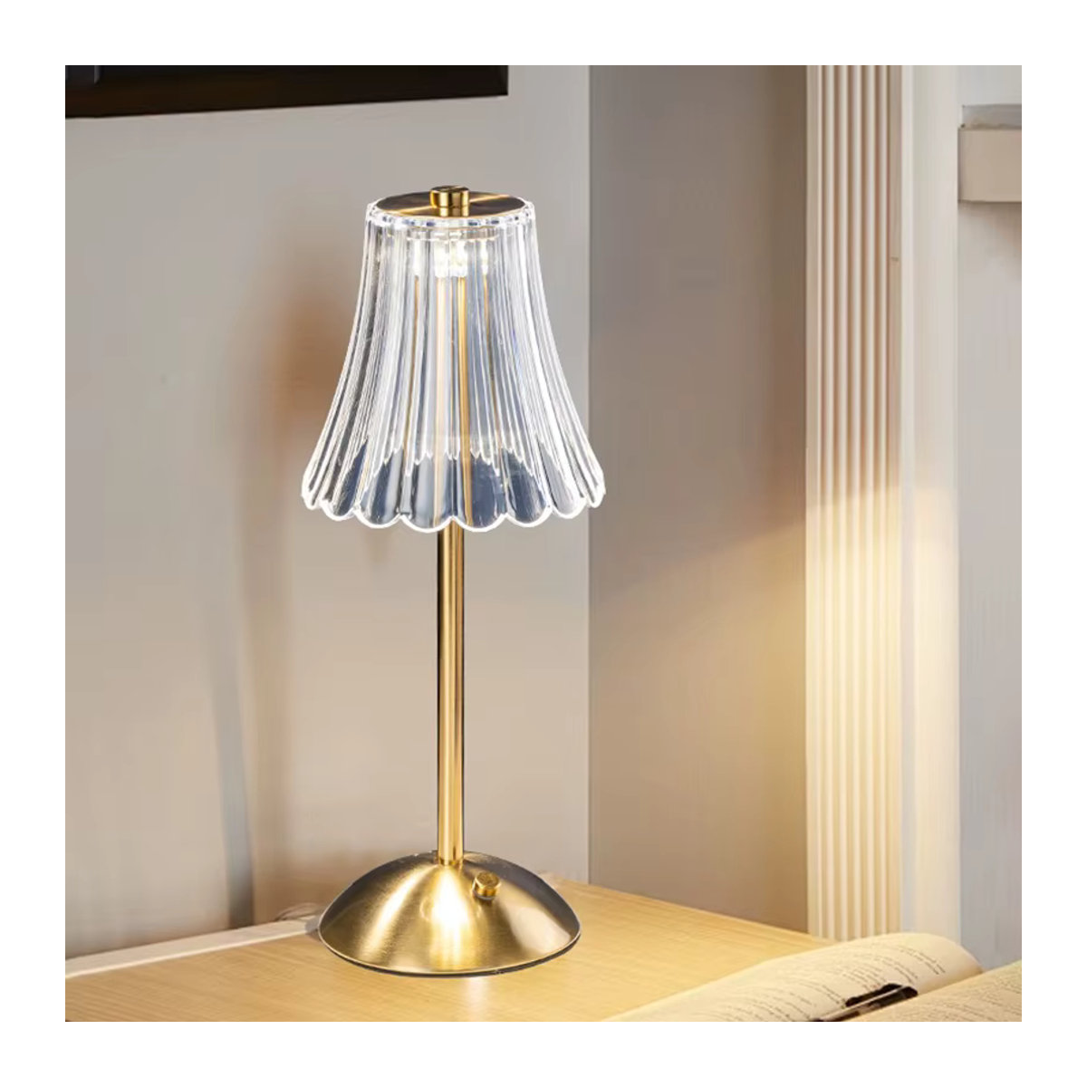 Wiederaufladbare LED Tischlampe aus Glas von lyfs mit Touch-Funktion für Schlafzimmer und Studie als moderne Atmosphäre-Dekoration - Bild 2