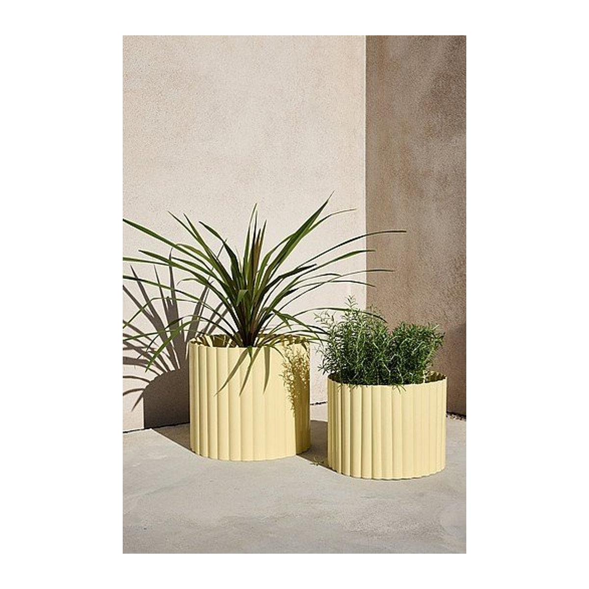 WILL Outdoor-Topf im 2er-Pack, gelb, modern und geometrisch, rund und freistehend - Bild 1