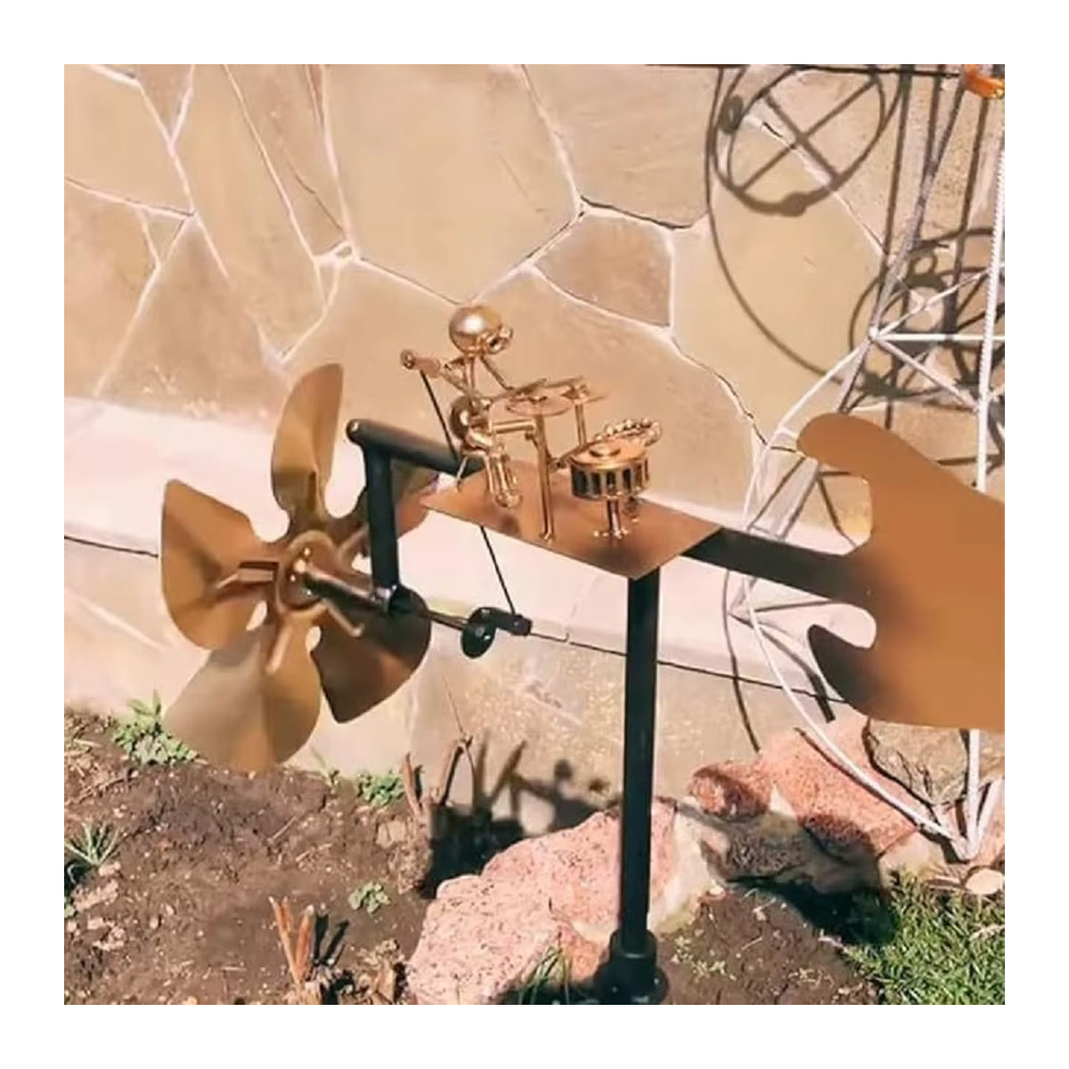 Windmühle aus Metall als Gartenornament für den Außenbereich in Braun - Bild 4