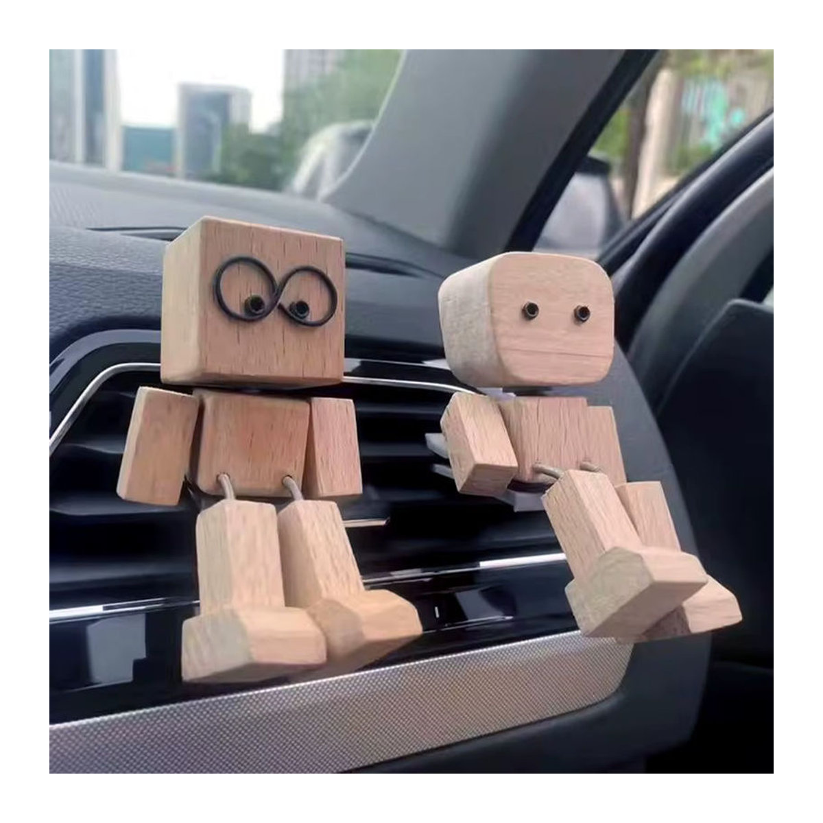 Wippende Holzfigur Mensch als Auto-Armaturenbrett Dekoration in Braun - Bild 5