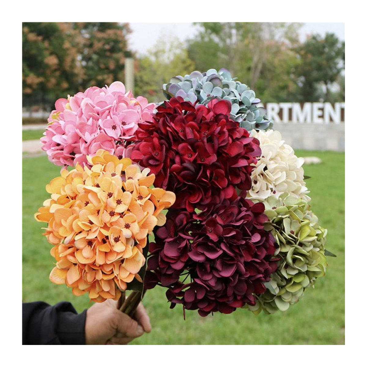 XIAOYINMO Künstliche Hortensien in Rot und Mehrfarbig für Hochzeit und Raumdekoration als Einzelstiel-Bouquet - Bild 1