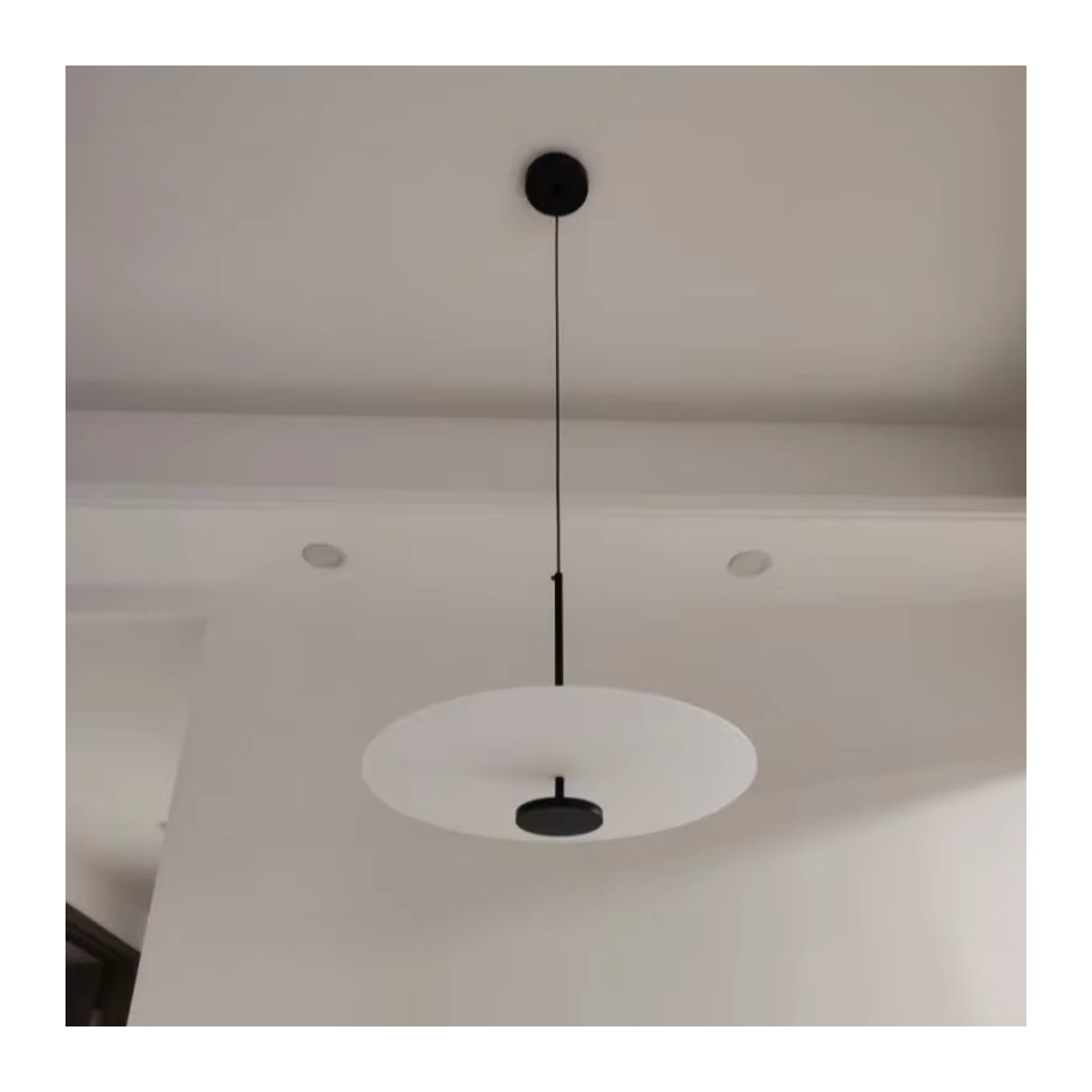 Xiuxiu Minimalistische LED Pendelleuchte in Schwarz für Restaurant, Schlafzimmer und Wohnbereich - Bild 3