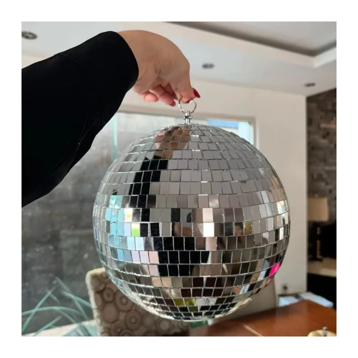 XMSJ Disco-Kugel aus Glas in Silber, runde Spiegelkugel mit Schlaufe zum Aufhängen, dekoratives Ornament für Party und Weihnachten - Bild 3