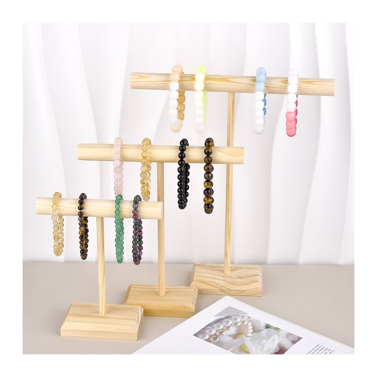 YAKAMOZ Schmuck Display Ständer aus Massivholz in Braun für Armbänder, Halsketten und Haarband mit Holzbasis - Bild 1