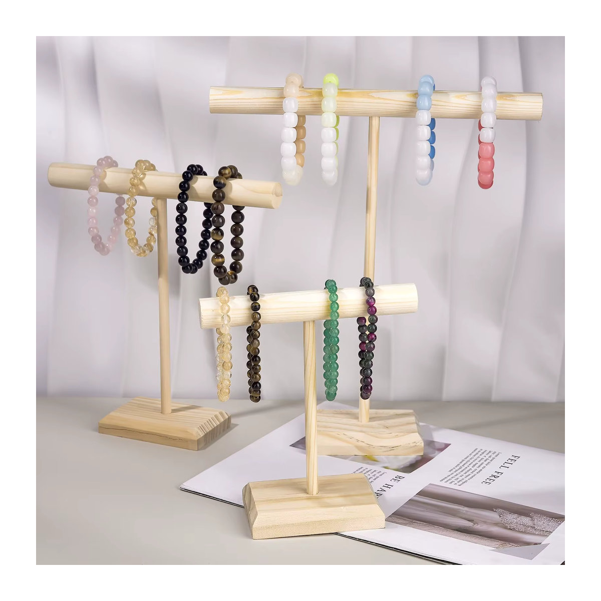 YAKAMOZ Schmuck Display Ständer aus Massivholz in Braun für Armbänder, Halsketten und Haarband mit Holzbasis - Bild 2
