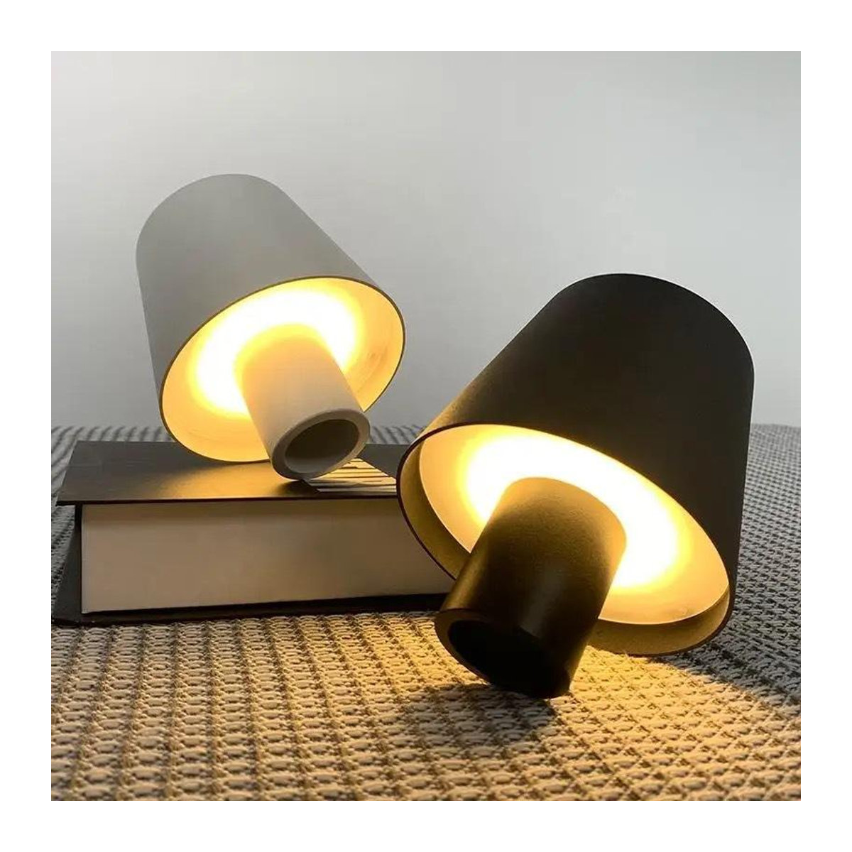 YJMP Super Lighting Kabellose LED-Weinflaschenlampe in Schwarz mit Touch-Steuerung und stufenlosem Dimmen - Bild 7