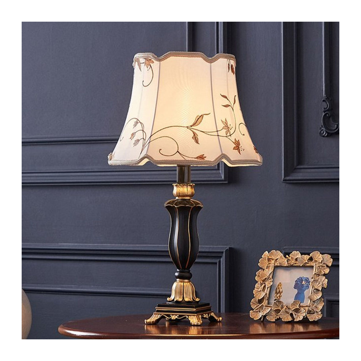 Ynhaw Nachttischlampe im modernen skandinavischen Design aus Stoff in Schwarz/Weiß - Bild 1