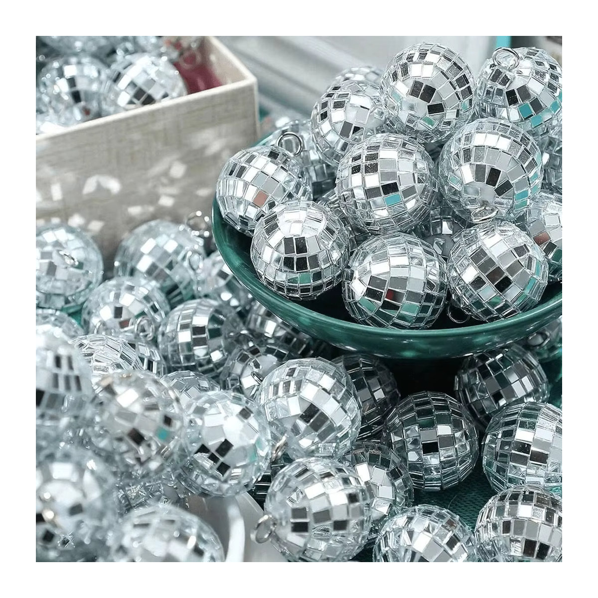 YOCITY 10er Set Mini Disco Kugel aus Glas in Silber für Party und Dekoration - Bild 2