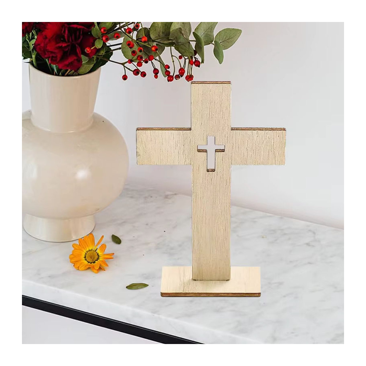 YOMDID 6er Set Holzkreuze in Braun als stehendes Kruzifix für christliche Anlässe wie Taufe und Erstkommunion als minimalistische Tischdekoration - Bild 3