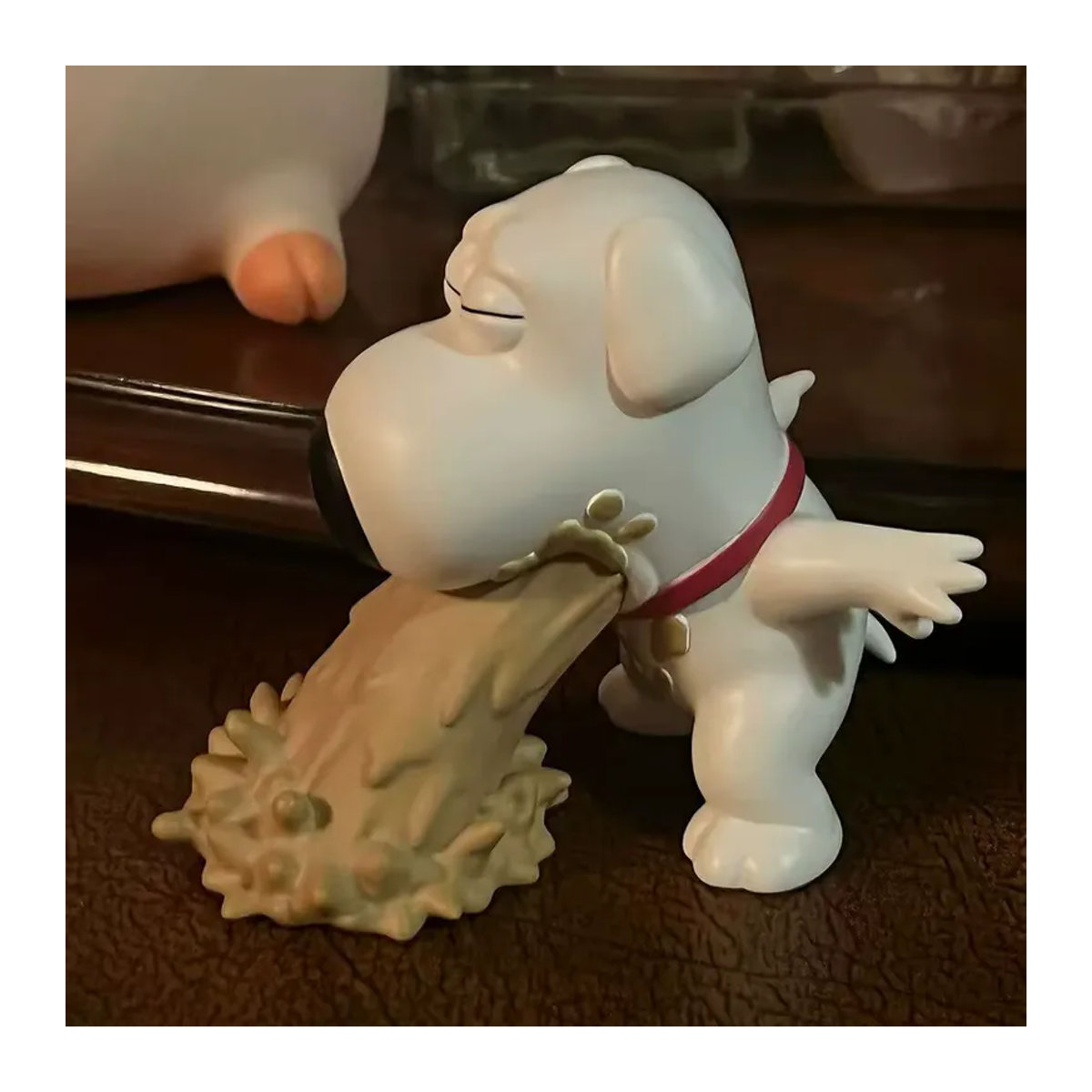 Youtooz Family Guy Brian und Stewie Griffin Actionfigur aus Kunststoff in Weiß - Bild 2