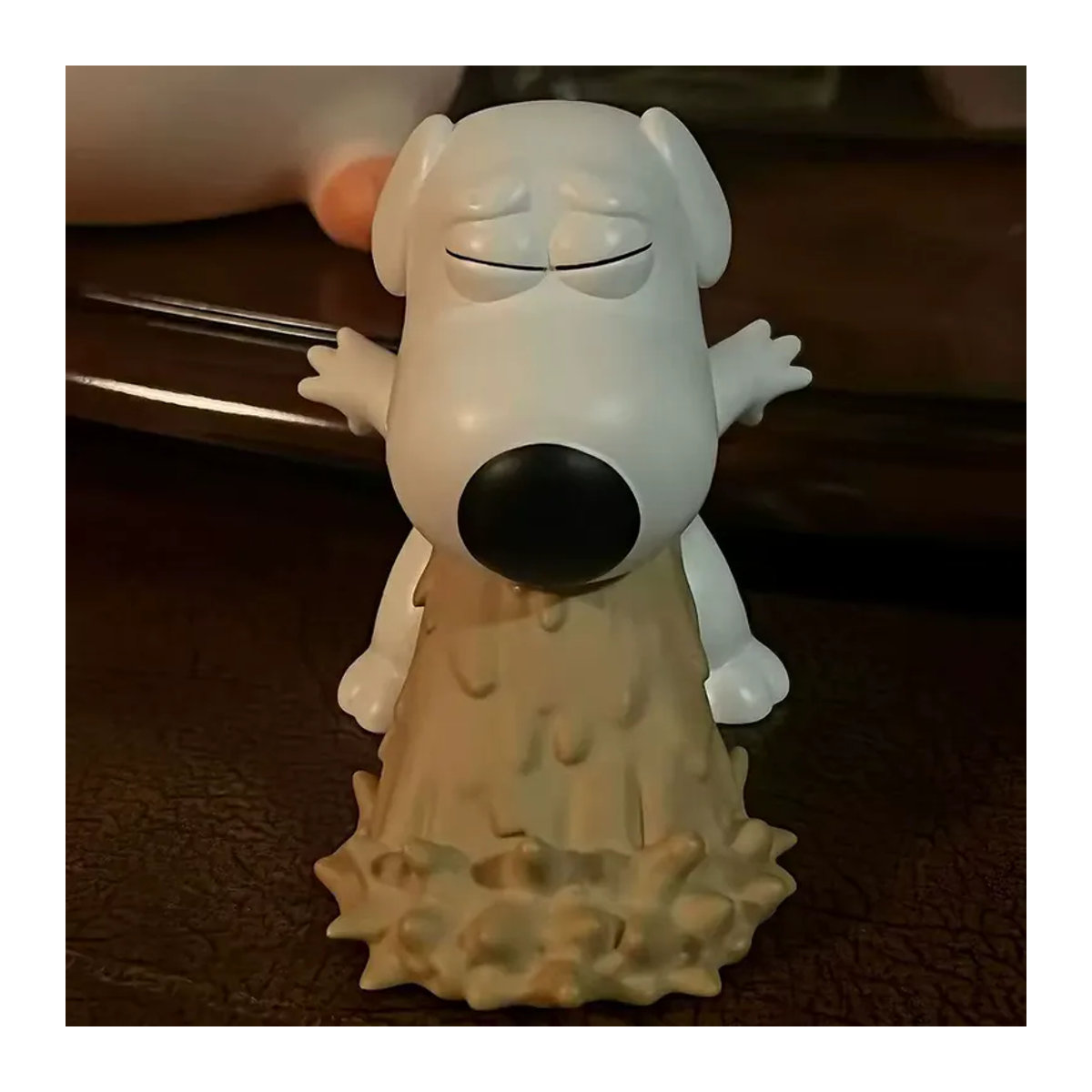 Youtooz Family Guy Brian und Stewie Griffin Actionfigur aus Kunststoff in Weiß - Bild 3