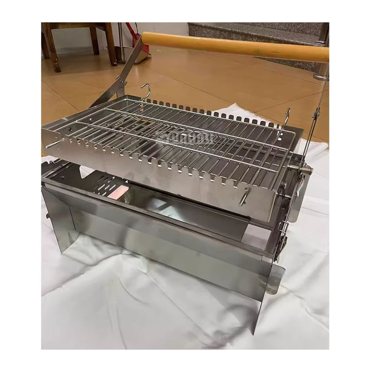 YunlinLi Flip Kippengrill für Haushalt und Outdoor, rotierender Netzgrill aus Edelstahl in Rot, wahlweise für Holzkohle oder Elektro geeignet - Bild 3