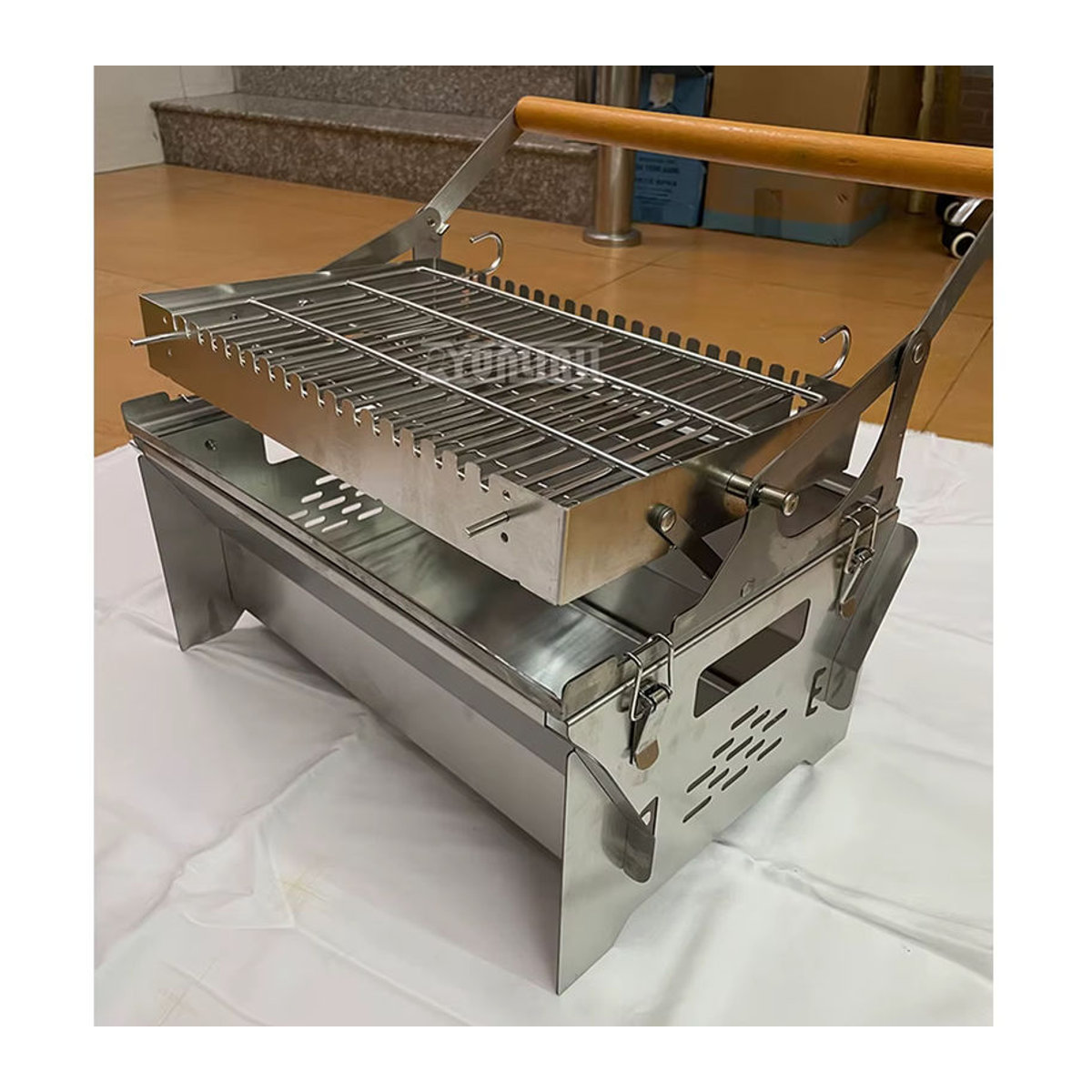 YunlinLi Flip Kippengrill für Haushalt und Outdoor, rotierender Netzgrill aus Edelstahl in Rot, wahlweise für Holzkohle oder Elektro geeignet - Bild 4